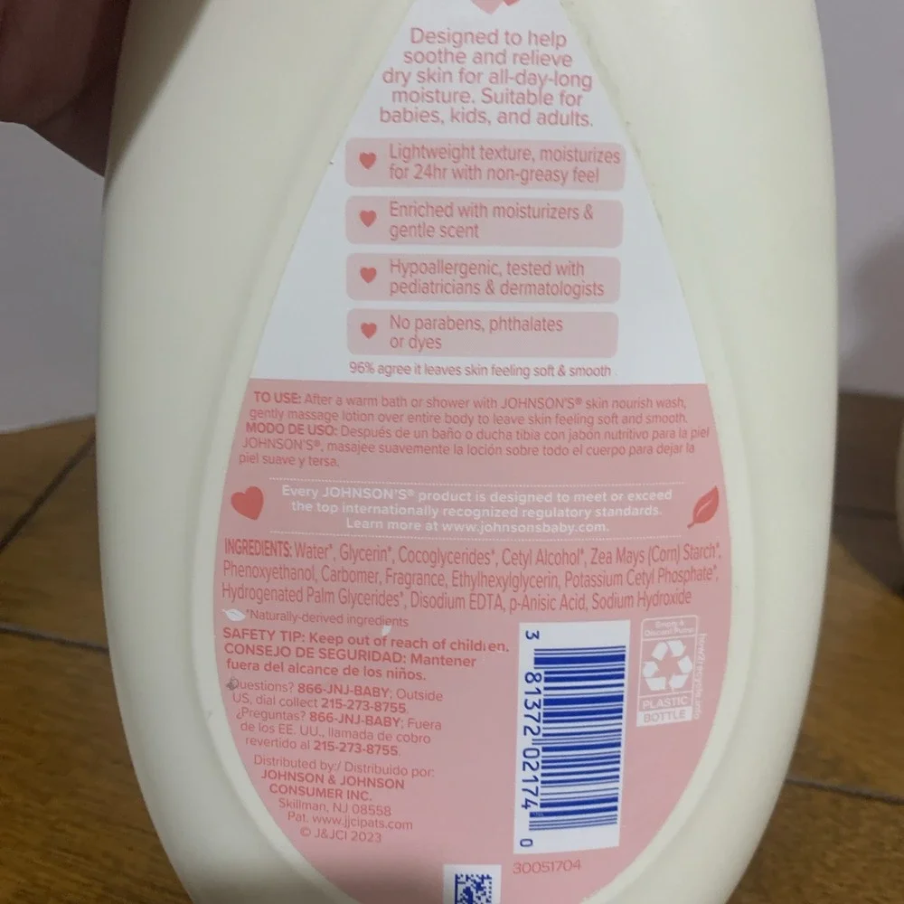 2 JOHNSON'S Moisturizing Baby 24 Hr Lotion Coconut & Honeysuckle Scent 16.9 Each